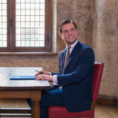 Jurist, politicoloog | Universitair docent staatsrecht en rechtstheorie @OU_Nederland | Promovendus @leidenlaw - Tweet op persoonlijke titel