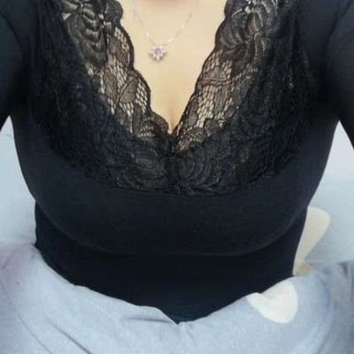 FJVRiWJsGHzyP7a's profile picture. 