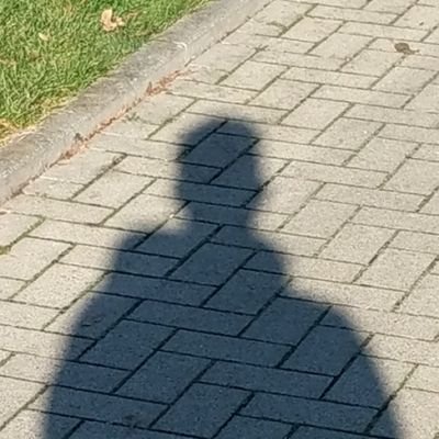 cimless's profile picture. extravagant unangenehm