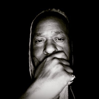 pookiedidit's profile picture. Investor & Artist