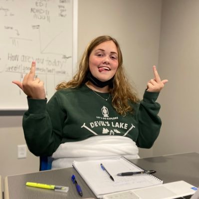 lauren070202's profile picture. SLU 25’ 💙🤍                                                                 I’m here to be funny not pretty