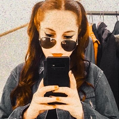 theuncannygirl's profile picture. blogger, artist, clumsy skater