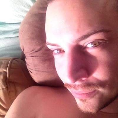 Kosmik_nl's profile picture. Ik observeer, leer en geniet. Het leven is raar • 40 • 073 • witch house | black metal | neo folk • Ben je WaKKeR? 🖕🏻! • ♥️Jara