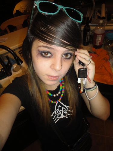VannahBVBandana's profile picture. i love music, and i pretty much get along with everyone.:) BVB is my favorite  band and i listen to them daily, deal with it. i know good music and thats BVB!