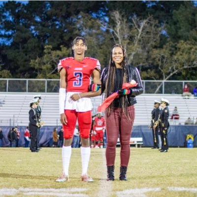 c/o 22🎓, Wide receiver/ athlete, 6’4 170, basketball 🏀 and football       https://t.co/eGvb7loe2o