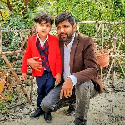 RizwanSid21's profile picture. मैं क़तरा हूँ लेकिन ब-आग़ोश-ए-दरिया
अज़ल से अबद तक बहा जा रहा हूँ.