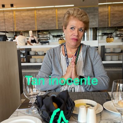 Doctora en Derecho, Maestra en Derecho, Licenciada en Derecho, Especialista en Marítimo Portuario.