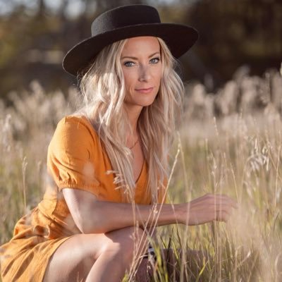 Jocykeinanen's profile picture. Phys. Ed. Teacher, Mom, hockey, fitness, travel, adventure