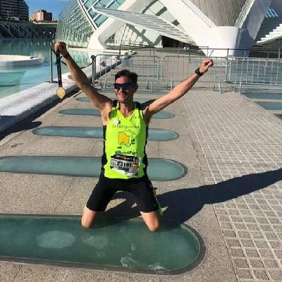 100% Runner. 5KM (21:28) 10KM(42:32) Medio Maratón Malaga (1h38:20)). Maratón de Sevilla(03:36:50). Soy Maratoniano