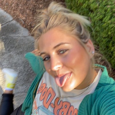 JaydaAhrens's profile picture. stay vibey my friend