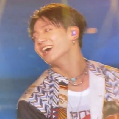 thrillerguk's profile picture. reading jikook aus most of the time