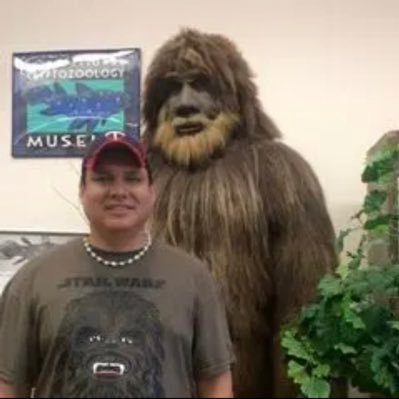 USMC Iraq war vet, naturally sarcastic, bartender, paranormal enthusiast (Bigfoot, Ghosts, etc.), Collector of curious and interesting facts and a MN twins fan!