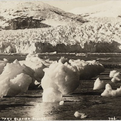 moodycloud111's profile picture. 