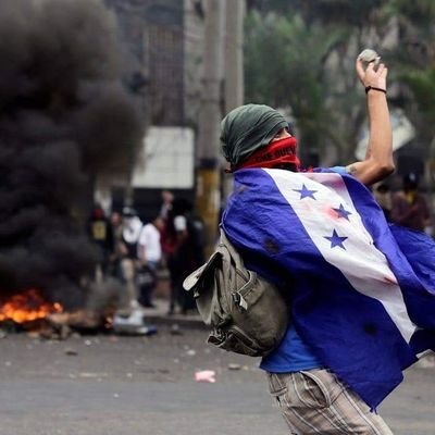 si me siguen palabra que los seguiré también. le tiró a las 🐀 traidoras de nuestro país 🇭🇳