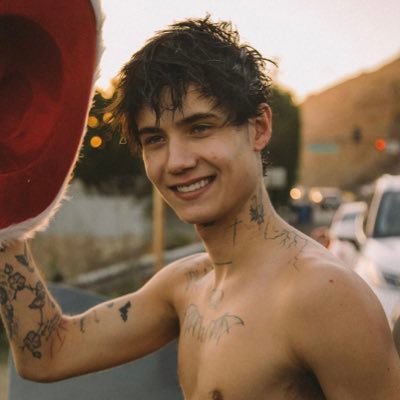 lcvejxdn's profile picture. jaden owns my heart forever proud of him🥺❤️