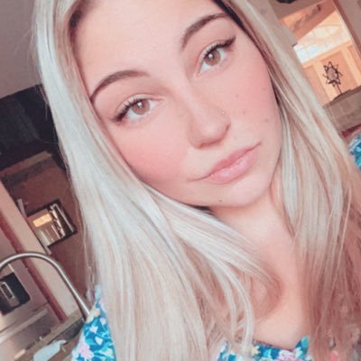 lilbrizzy12's profile picture. engaged ッ