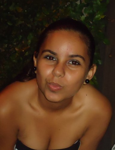 - Saiba valorizar quem te ama, esses sim merecem teu respeito !³
Quanto ao resto {...}' bom ninguém nunca
precisou de resto pra ser feliz.
