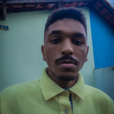 Das portas giratórias da vida entre a sua cor da pele e o seu status social,bloqueios originários da inimizade dos becos pixados.