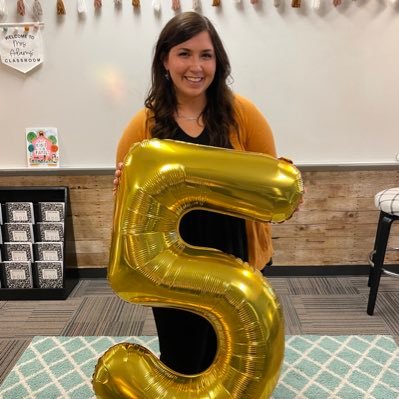 5th grade teacher • #CBCSD • University of Nebraska alum/ Husker enthusiast • UNO CADRE ‘17-18 • Color guard instructor for ALHS 🏳️