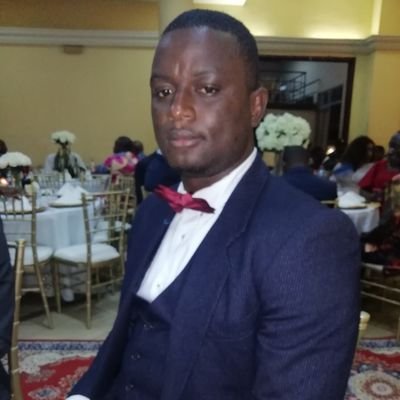 Je suis un jeune journaliste web camerounais, juriste à la base.