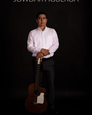 jowdar_figueroa's profile picture. Nací en ciudad Cuauhtémoc Chihuahua, México. Mi papá fue profesor y mi mamá ama de casa. Soy músico desde pequeño, además soy maestro de Música.