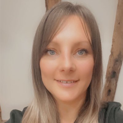 rozcullen3's profile picture. Founder - Relaxing Reflex.