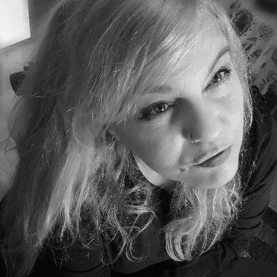 FotiniOrama's profile picture. Visual Communication Designer 🇬🇷 + 🇺🇸