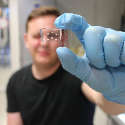 Connecting in-situ #cryoET and #microfluidics he/him