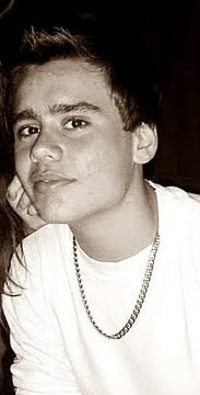 gabrielferoz's profile picture. 