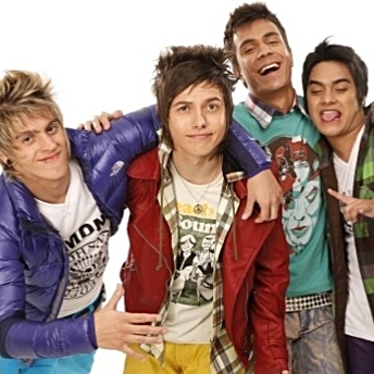 7 letras, 4 garotos e uma única razão de viver! @rockrestart