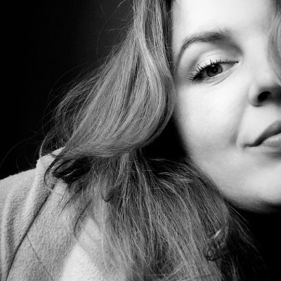 ellyonka's profile picture. Hodně mluvím a hodně píšu.