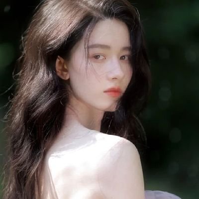 hc31fo8LUGjFO9z's profile picture. @_@