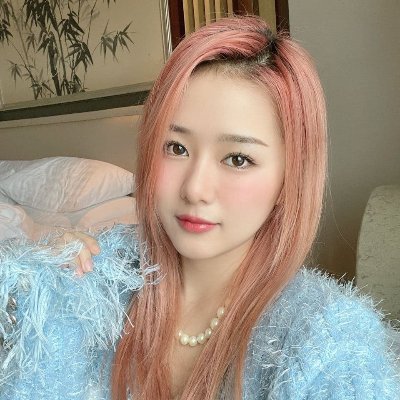 I am Yumi from Japan. I was born in May 1993 and experienced a failed marriage.I am currently working for a cryptocurrency company
