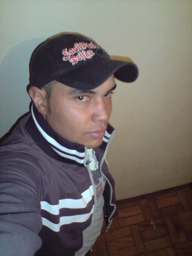 Por vc eu bebo o mar d canudinho,atravesso o polo norte d chortinho,ando descalsso no vulcao em erupçao,so p ganhar seu coraçao....