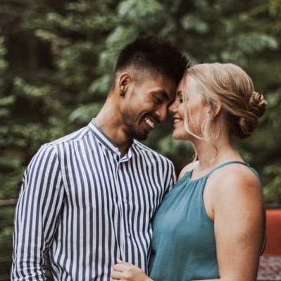 Hi, hello! I'm a wedding filmmaker who lives in Oklahoma City. ☺️