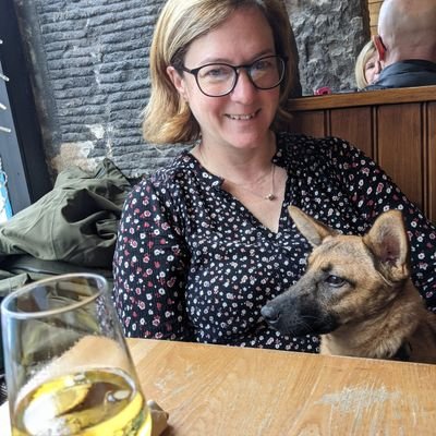 lindammac's profile picture. Life's for the living, so live it.