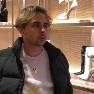 Matculade's profile picture. Aspiring street photographer, COYI. D.O.T.S insta: shot.bymatt