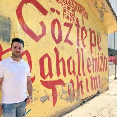 Hasta Göztepeli. Boyoz,midye ve İzmir aşığı.