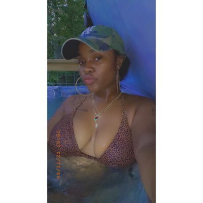 New twitter page ✨| Old Twitter: @Tyneshaaaaa | 🌈 | ♓️ | 26