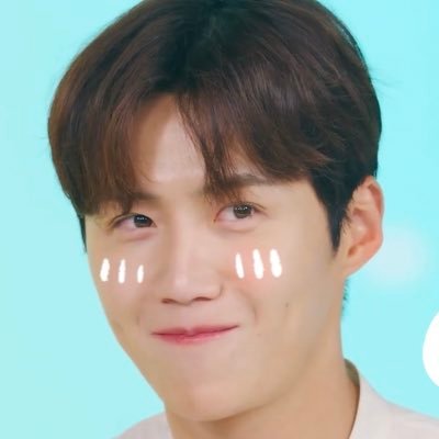 a man was born on May 8 and in 1986 🫰🏻