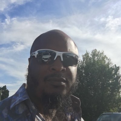 AndrewJamesRus3's profile picture. Vegan and Investor