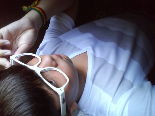 Sou bem legual, tenho uma banda que se chama GRAVIDADE 0 sou #baterista ii é issoo ai segui eu pra vcs verem
Valew.! \õ/