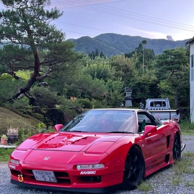 長野県でりんご屋をやってます。 阿智村のりんご園、二代目肥後観光農園代表取り締まられ役です笑 花、果樹、車が好きです。 彼女募集中です。宜しくお願い致します😃