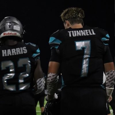 varsity receiver at Silverado HS, NV🏈 | varsity track athlete🏃 | c/o 2023 | 6’0 185 | 5.1 GPA | NCAA ID: 2110345005 | IG: bryson.silv