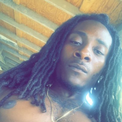 I am what i am married to the streets loyalty over royalty 🗣🔝boss man self made 💪🏾😎real life island boii 🏝🇻🇮🇺🇸