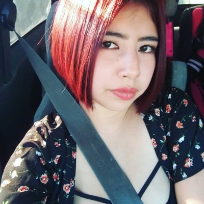 Ser abierta en el sentido de que no juzgo a las personas por quienes son, ni de donde bienen, si no de como se comportan, puedo hablar de muchos temas con resp.