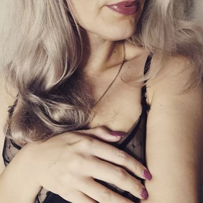 EvaSometimess's profile picture. 