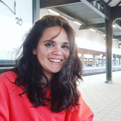 esmerossy1's profile picture. 