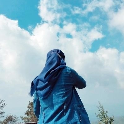 TitiRespati99's profile picture. Jika Tuhan membawamu ke suatu perjalanan, maka Dia akan membantumu untuk melewatinya🥰