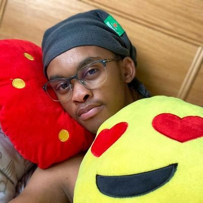 ElvisSizwe10's profile picture. I'm a guy who have goals, ambitions and crave for success. Humanity Humanity helps me to learn n grow.🌻🙏🙌❤